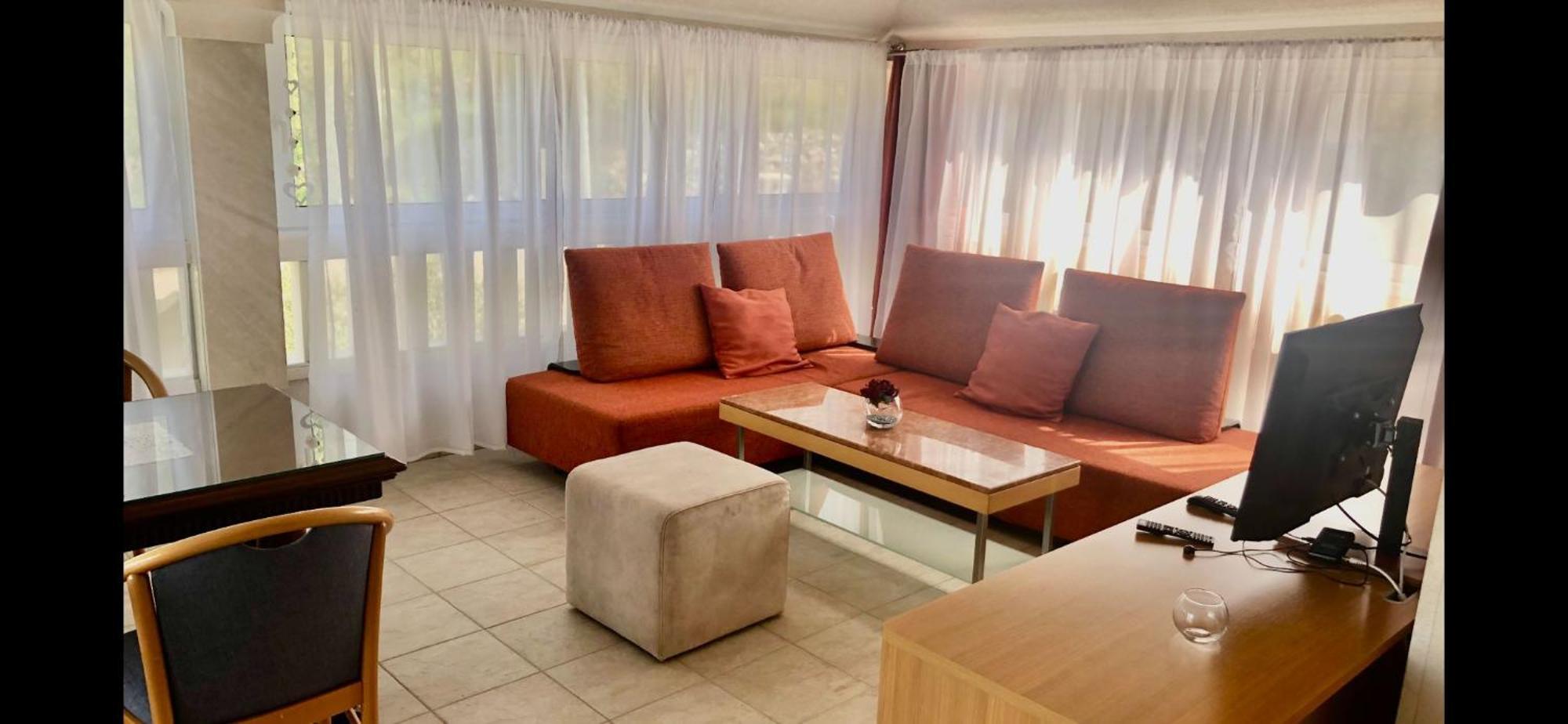 Villa Luce Mit Pool Makarská Exteriér fotografie