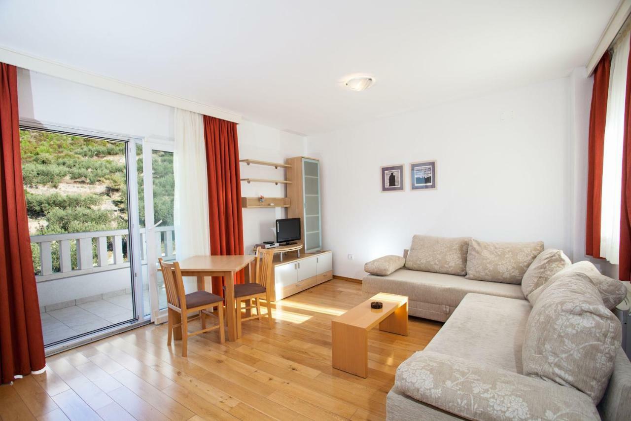 Villa Luce Mit Pool Makarská Exteriér fotografie
