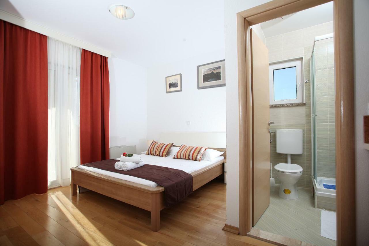Villa Luce Mit Pool Makarská Exteriér fotografie